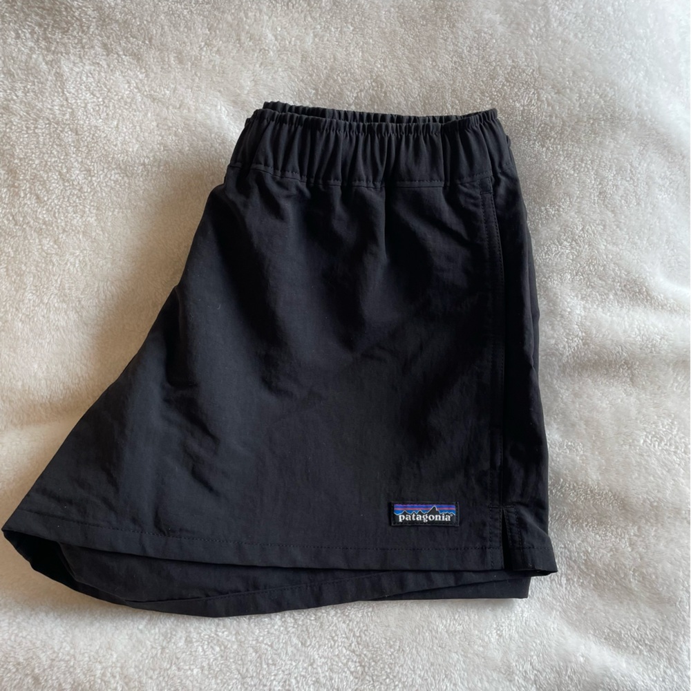 NWT Patagonia Barely Baggies 2.5 Inch Shorts - Picture 3 of 9